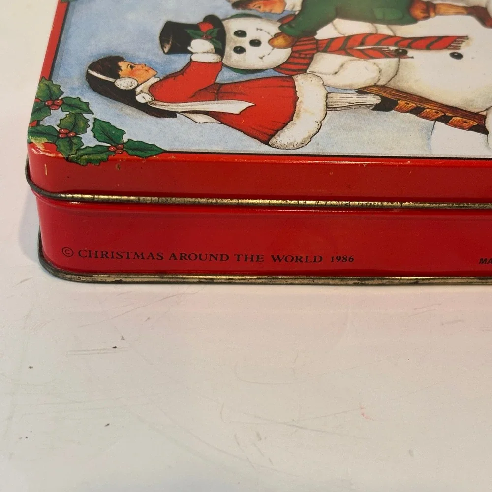 Vintage 1986 Christmas Around The World Snowman Soap Set in Decorative Tin